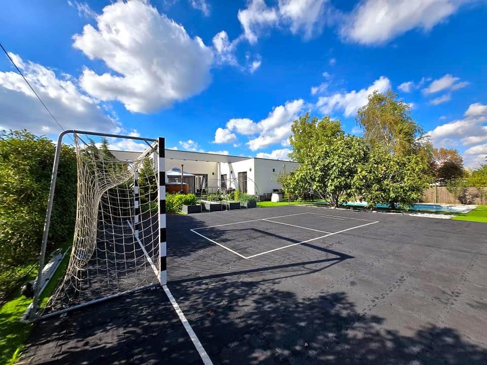 Luxus, exkluzív életkörnyezet Deszken a Marosmenti lakóparkban! Ide csak költözni kell!