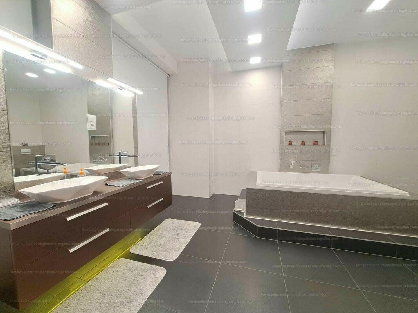 Brutál luxus, exkluzív életkörnyezet, Szeged-Belvárosában! Ide csak költözni kell!