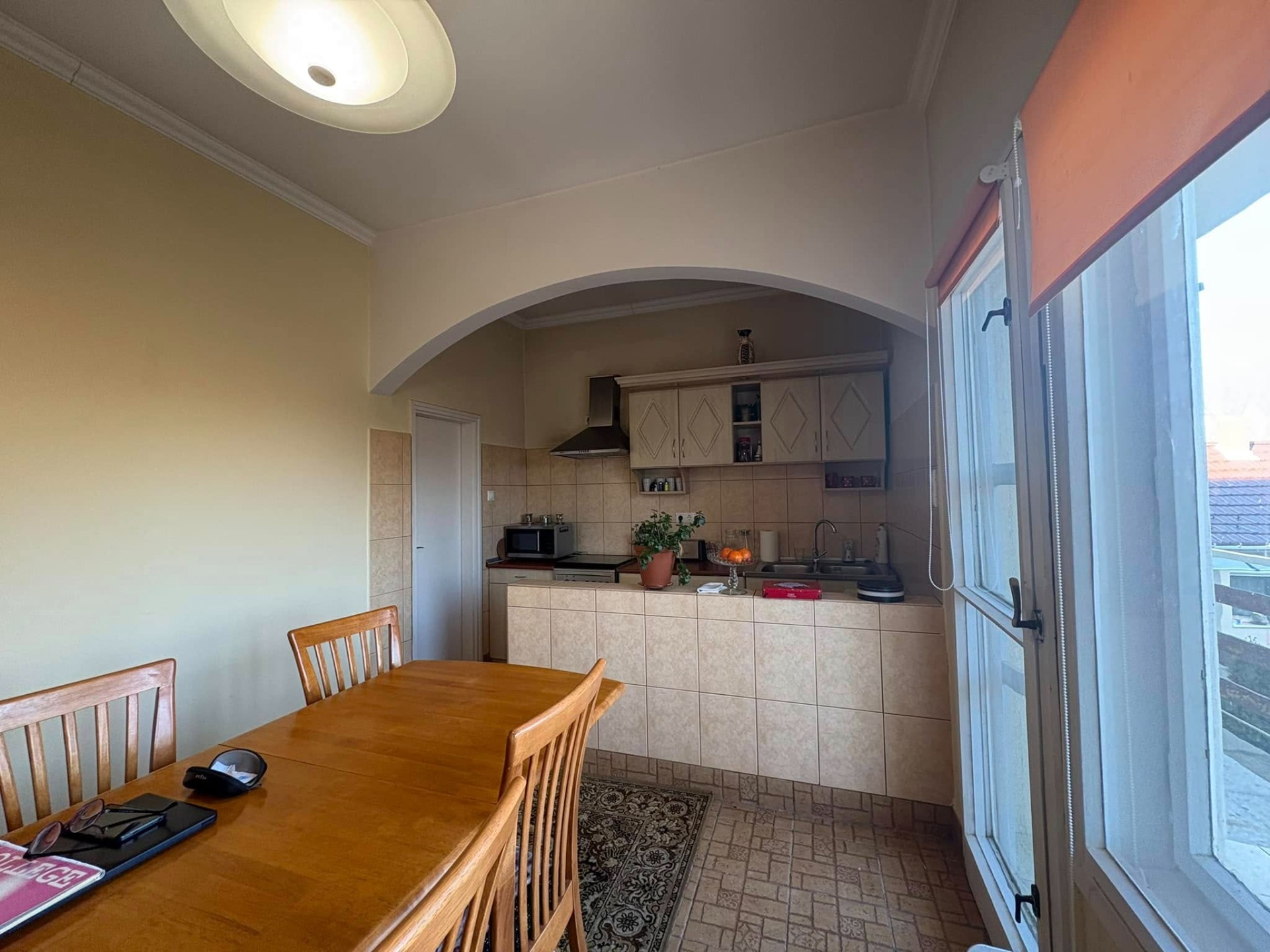 Eladó Szegeden, a Magyar utcában két szintes, két generáció együttélésére alkalmas 200 m²-es családi ház!