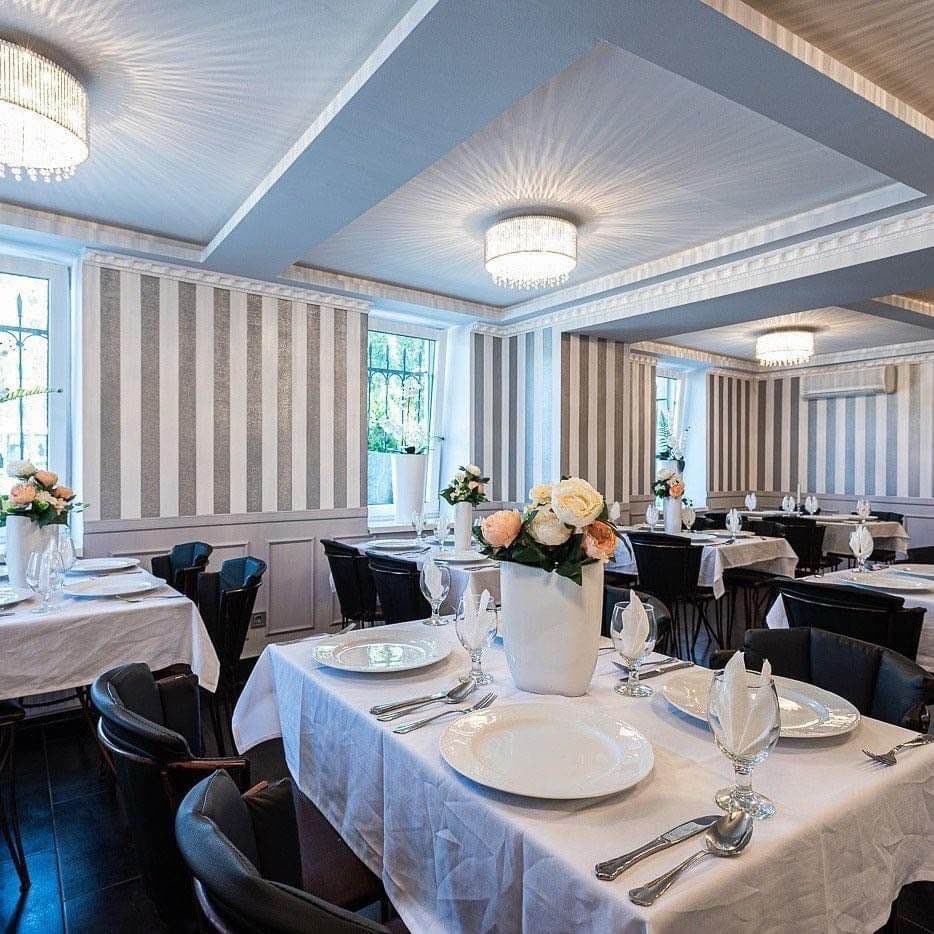 Eladó szállodaként működő, többfunkciós ingatlan Szeged belvárosához közel