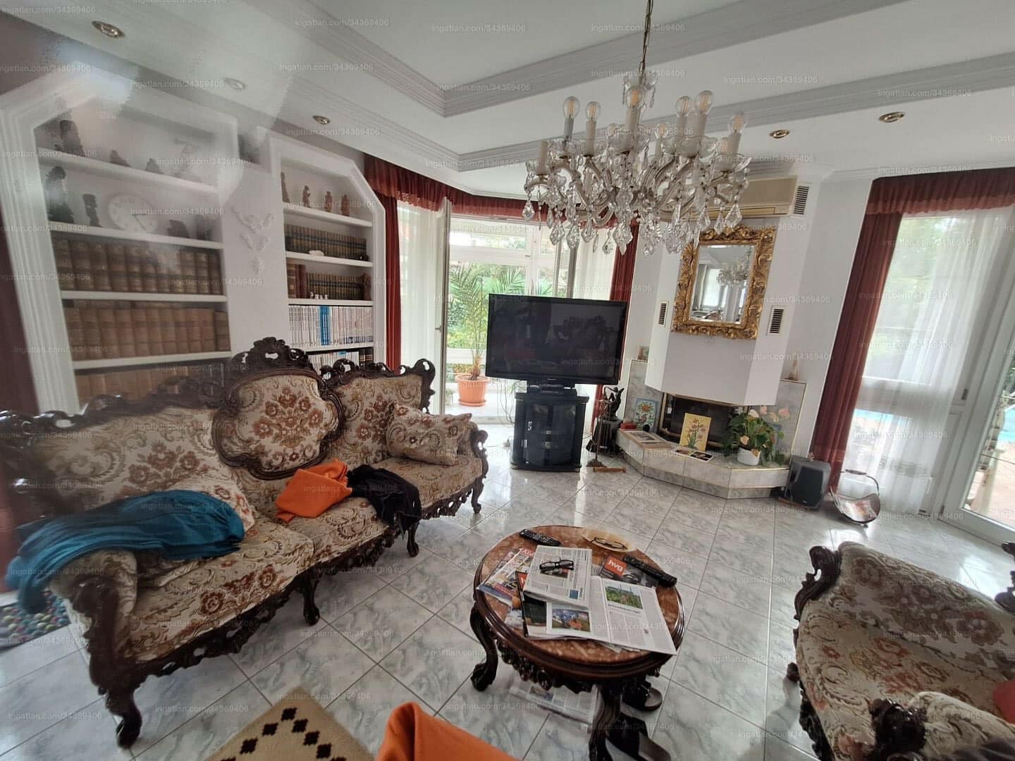 Eladó egy különleges családi ház Újszegeden!