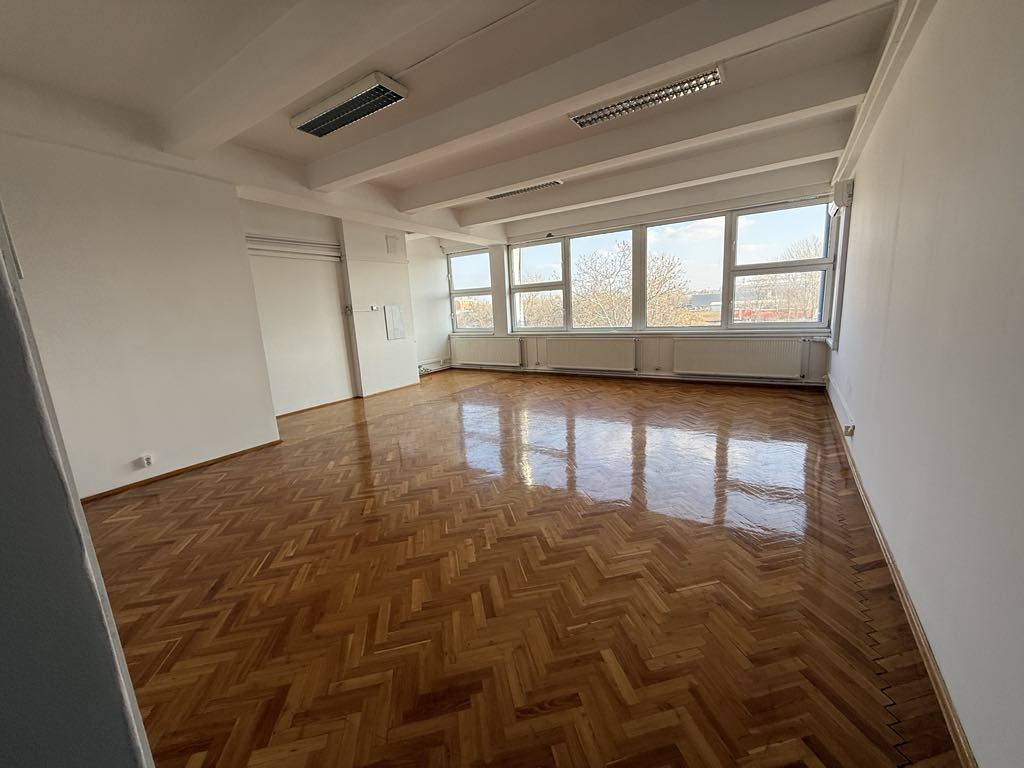 Kiadó irodák Szegeden, a Fonógyári úton!