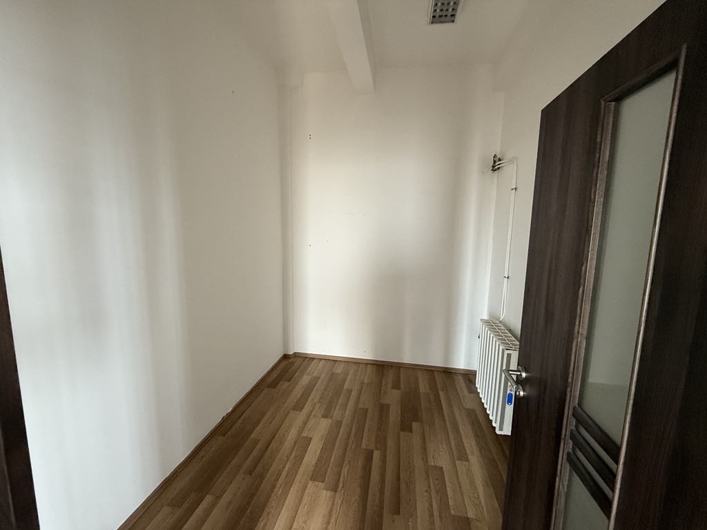 Kiadó irodák Szegeden, a Fonógyári úton!